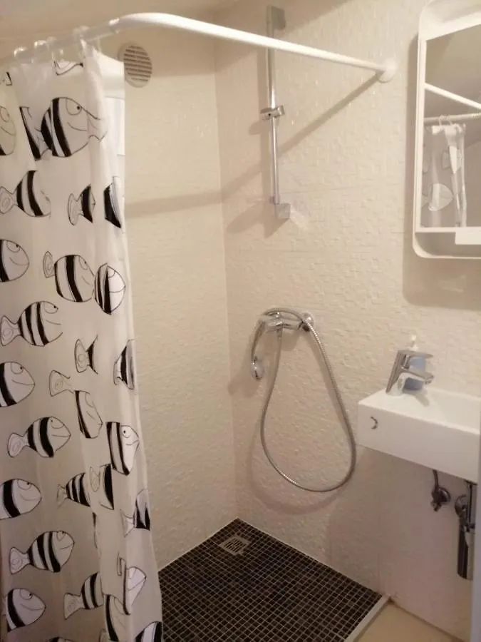 Studio Apartment In Funtana With Balcony, Air Conditioning, Wifi, Washing Machine 4982-2 0*,  Kroatië