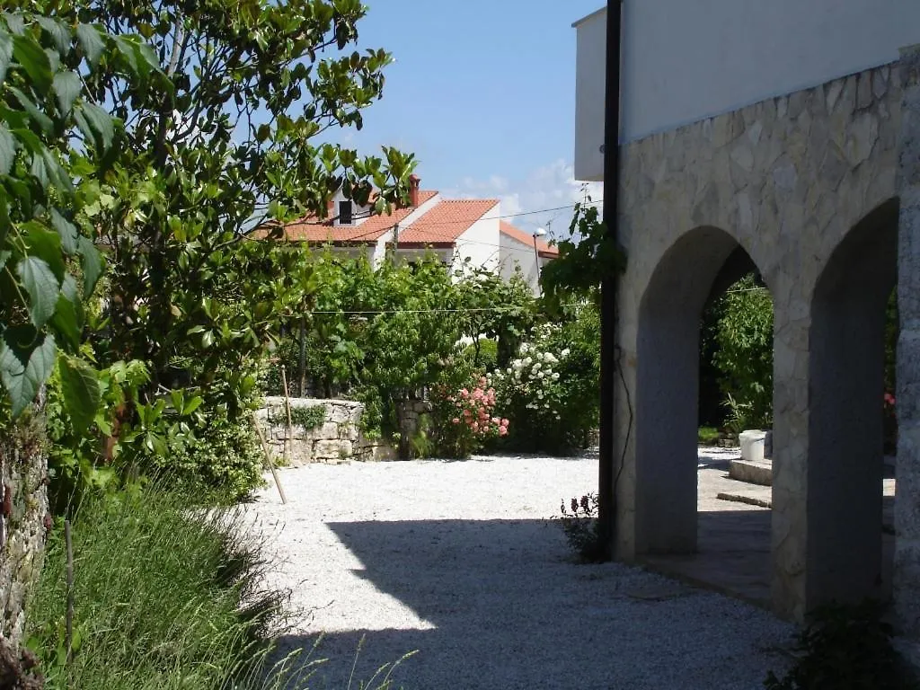 Studio Apartment In Funtana With Balcony, Air Conditioning, Wifi, Washing Machine 4982-2