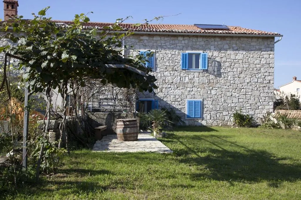 Studio Apartment In Funtana With Balcony, Air Conditioning, Wifi, Washing Machine 4982-2